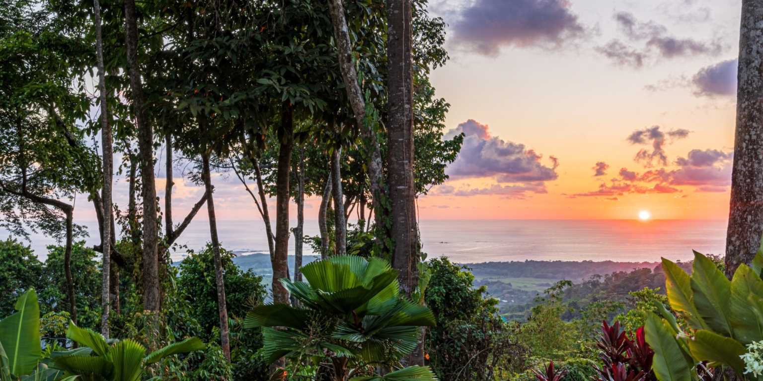 Dramatic Whale’s Tail Ocean View 2-Bedroom Home with Guesthouse in Uvita Costa Rica Dramatic Whale’s Tail Ocean View 2-Bedroom Home with Guesthouse in Uvita Costa Rica