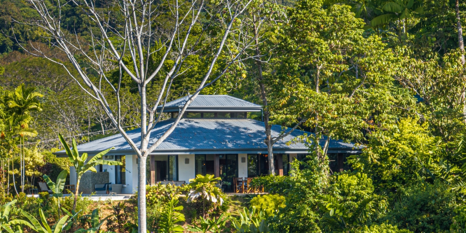 Dramatic Whale’s Tail Ocean View 2-Bedroom Home with Guesthouse in Uvita Costa Rica Dramatic Whale’s Tail Ocean View 2-Bedroom Home with Guesthouse in Uvita Costa Rica