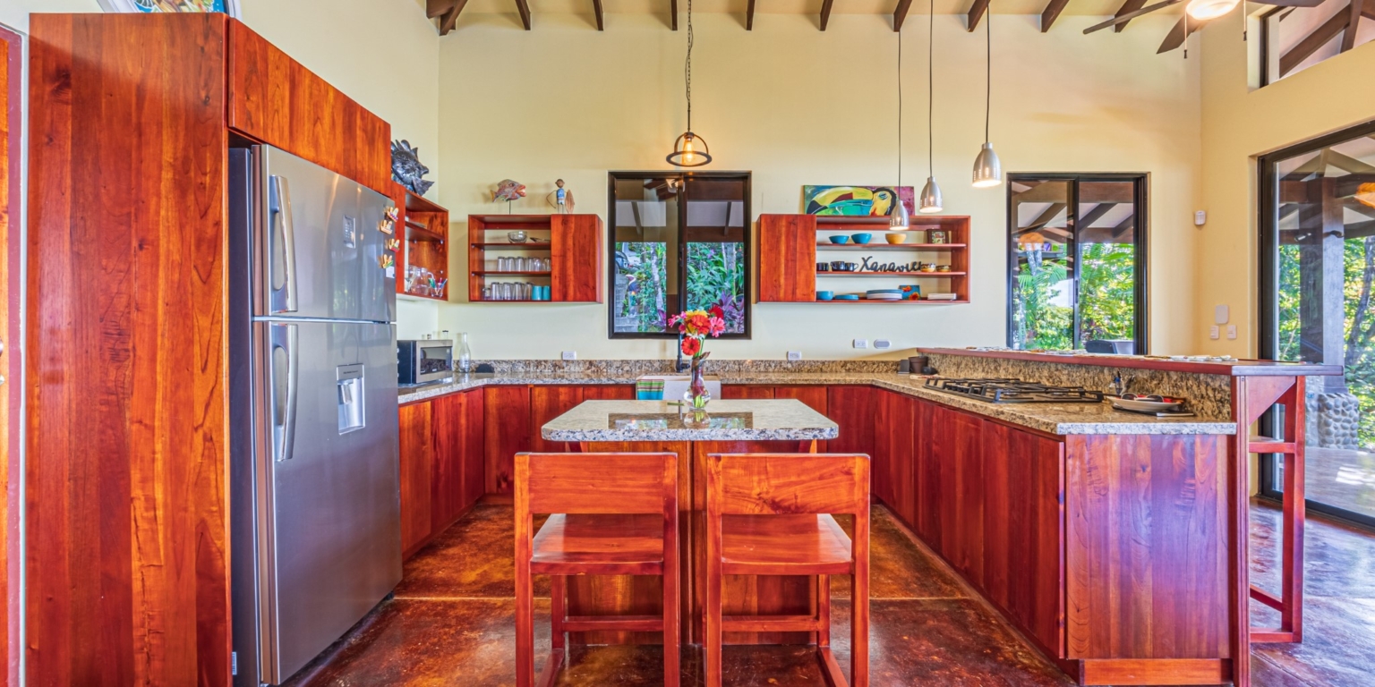 Dramatic Whale’s Tail Ocean View 2-Bedroom Home with Guesthouse in Uvita Costa Rica Dramatic Whale’s Tail Ocean View 2-Bedroom Home with Guesthouse in Uvita Costa Rica