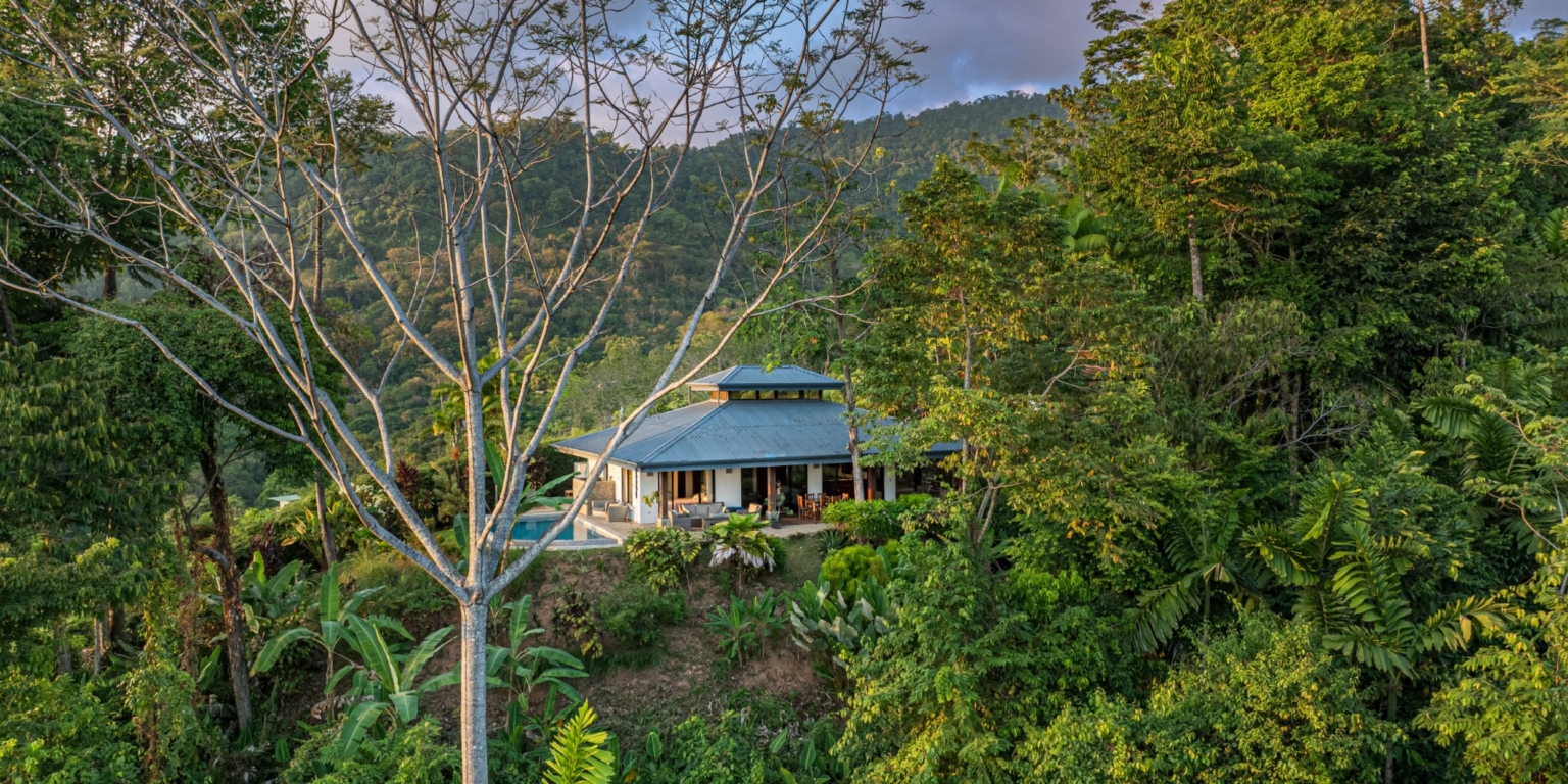 Dramatic Whale’s Tail Ocean View 2-Bedroom Home with Guesthouse in Uvita Costa Rica Dramatic Whale’s Tail Ocean View 2-Bedroom Home with Guesthouse in Uvita Costa Rica
