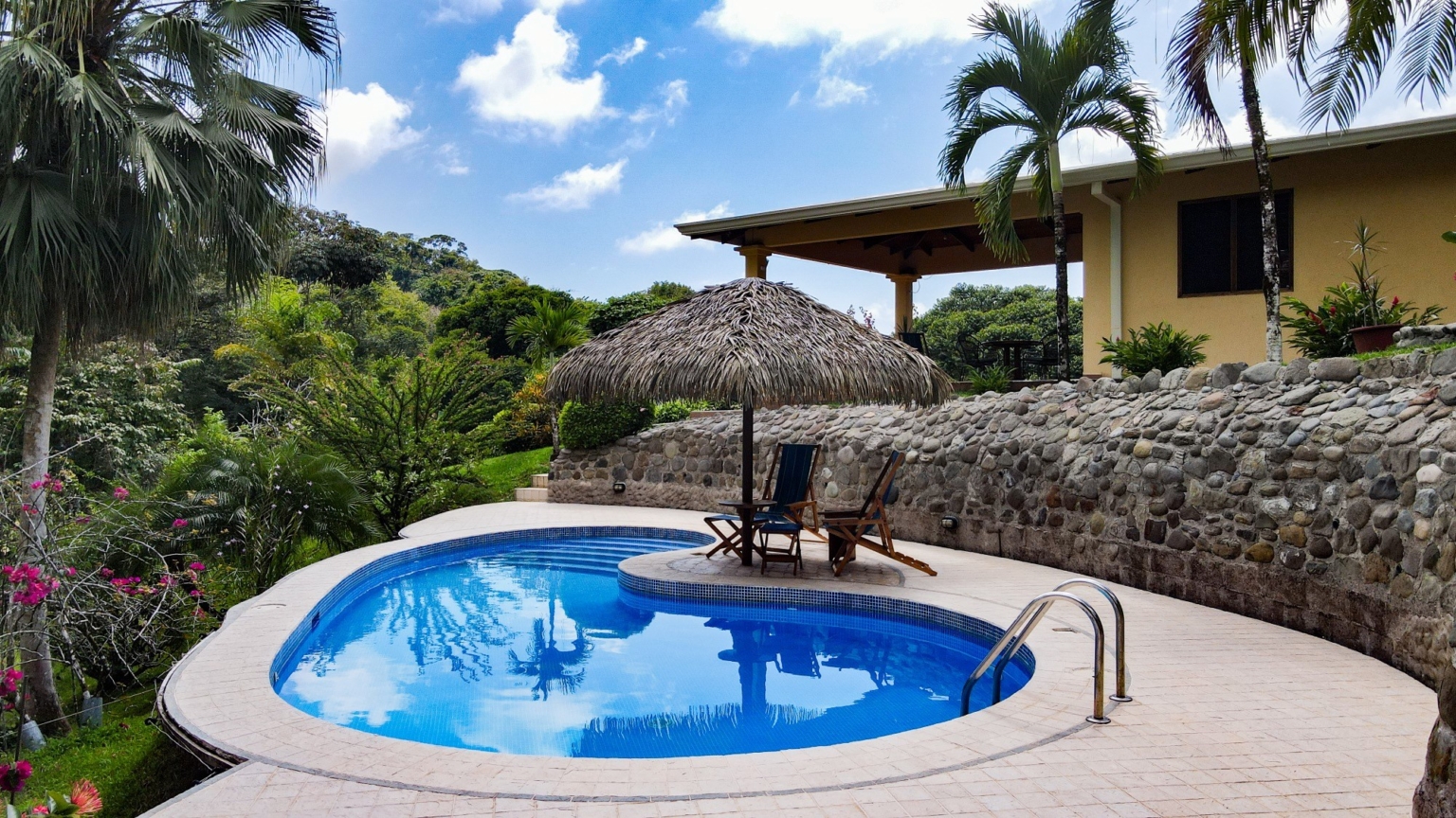 Cozy 1-Bedroom Home with Attached Studio Apartment Plus Acreage in Ojochal Costa Rica Cozy 1-Bedroom Home with Attached Studio Apartment Plus Acreage in Ojochal Costa Rica