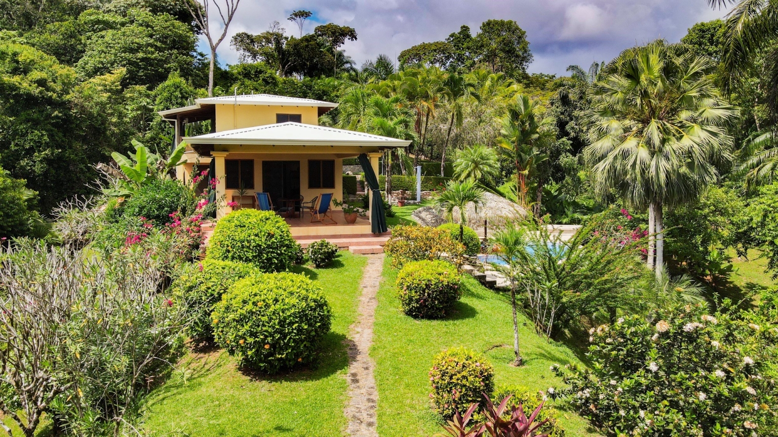 Cozy 1-Bedroom Home with Attached Studio Apartment Plus Acreage in Ojochal Costa Rica Cozy 1-Bedroom Home with Attached Studio Apartment Plus Acreage in Ojochal Costa Rica