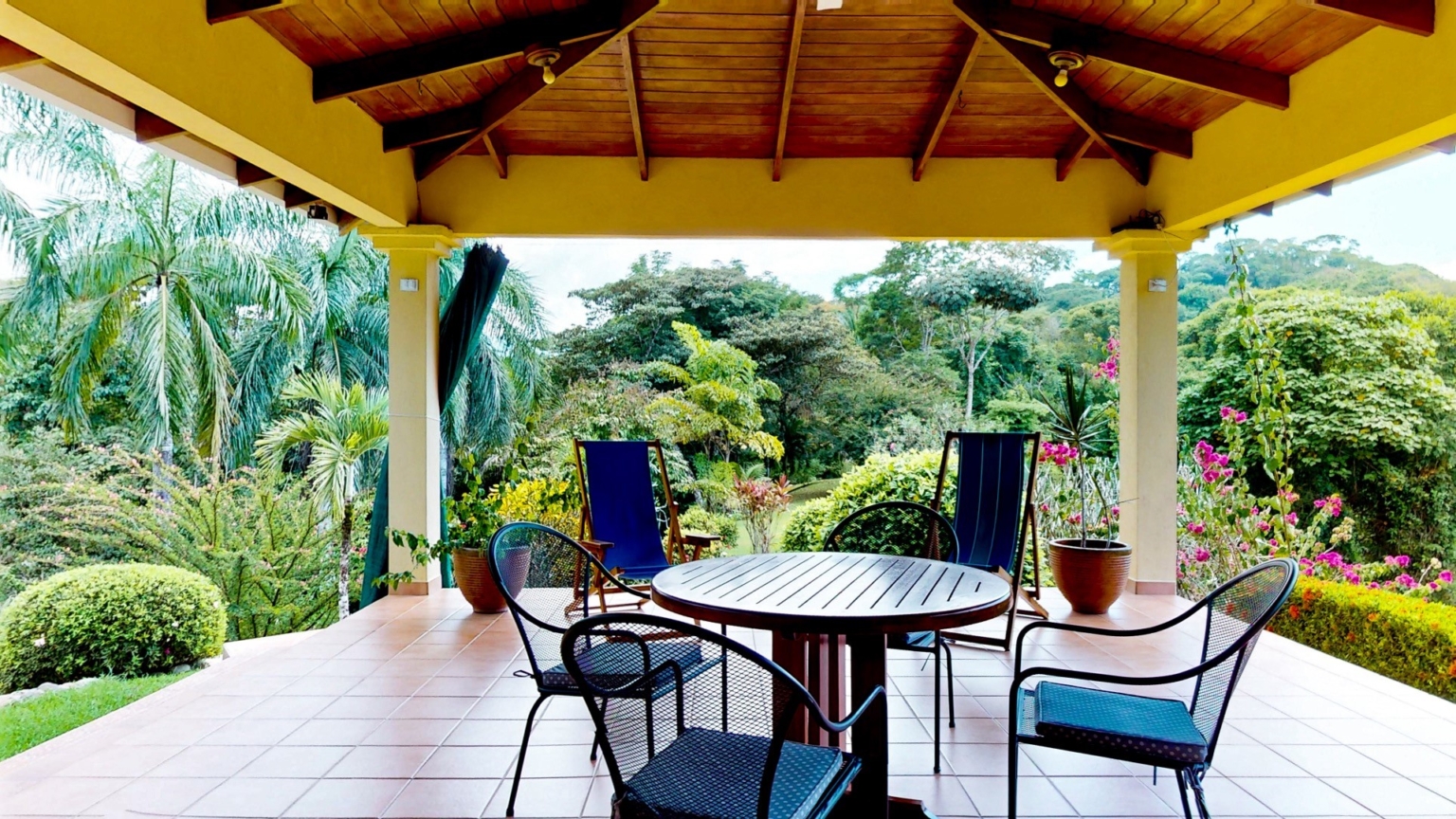 Cozy 1-Bedroom Home with Attached Studio Apartment Plus Acreage in Ojochal Costa Rica Cozy 1-Bedroom Home with Attached Studio Apartment Plus Acreage in Ojochal Costa Rica