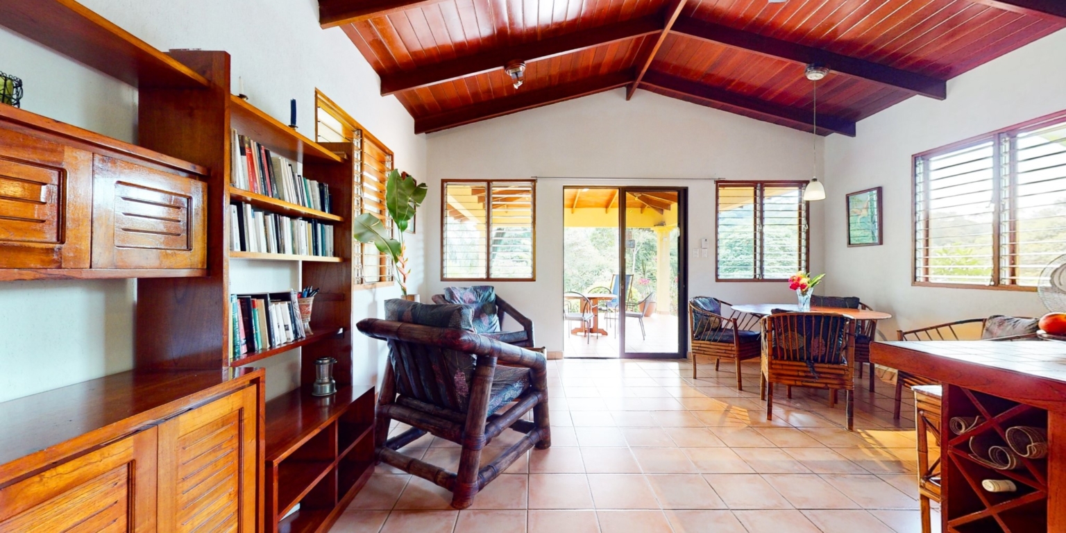 Cozy 1-Bedroom Home with Attached Studio Apartment Plus Acreage in Ojochal Costa Rica Cozy 1-Bedroom Home with Attached Studio Apartment Plus Acreage in Ojochal Costa Rica
