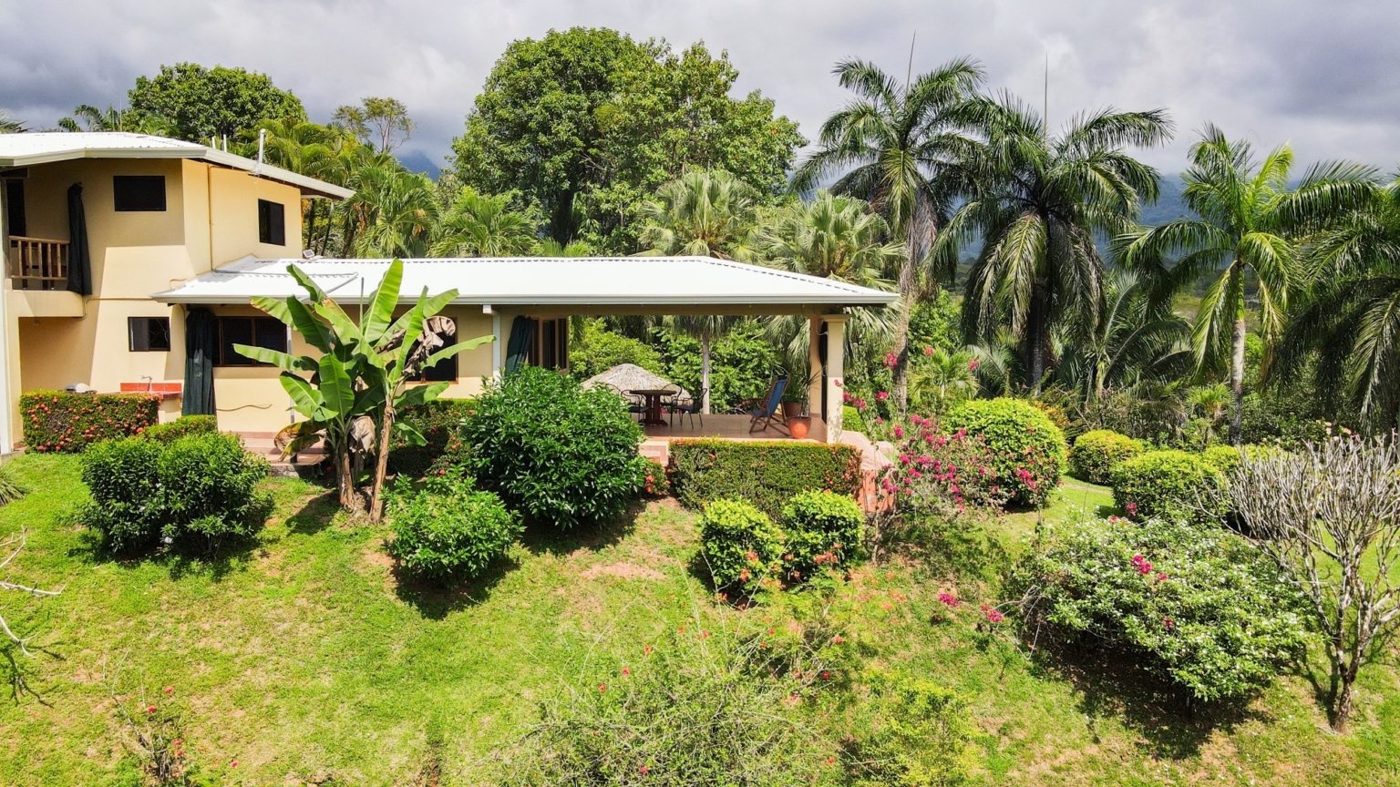 Cozy 1-Bedroom Home with Attached Studio Apartment Plus Acreage in Ojochal Costa Rica Cozy 1-Bedroom Home with Attached Studio Apartment Plus Acreage in Ojochal Costa Rica