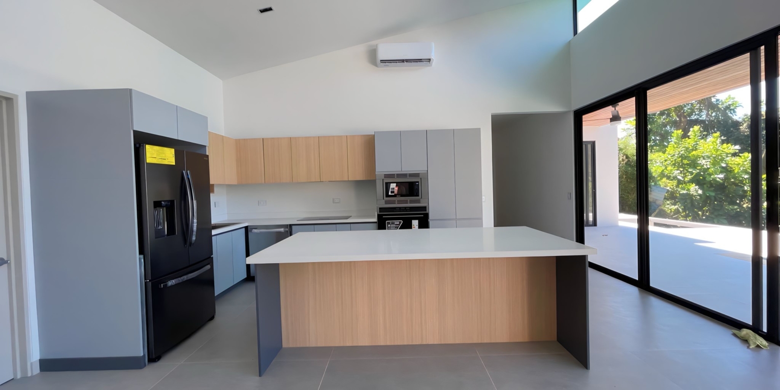 Luxury 4-Bedroom Modern-Style Villa in the Hills Above Uvita Costa Rica