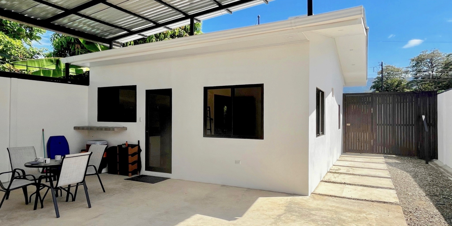 Newly Renovated 2-Bedroom Home, Plus Another Fixer Upper Home for Renovation to Make 4 Bedrooms Total in Walk-to-Beach Location in Uvita Newly Renovated 2-Bedroom Home, Plus Another Fixer Upper Home for Renovation to Make 4 Bedrooms Total in Walk-to-Beach Location in Uvita