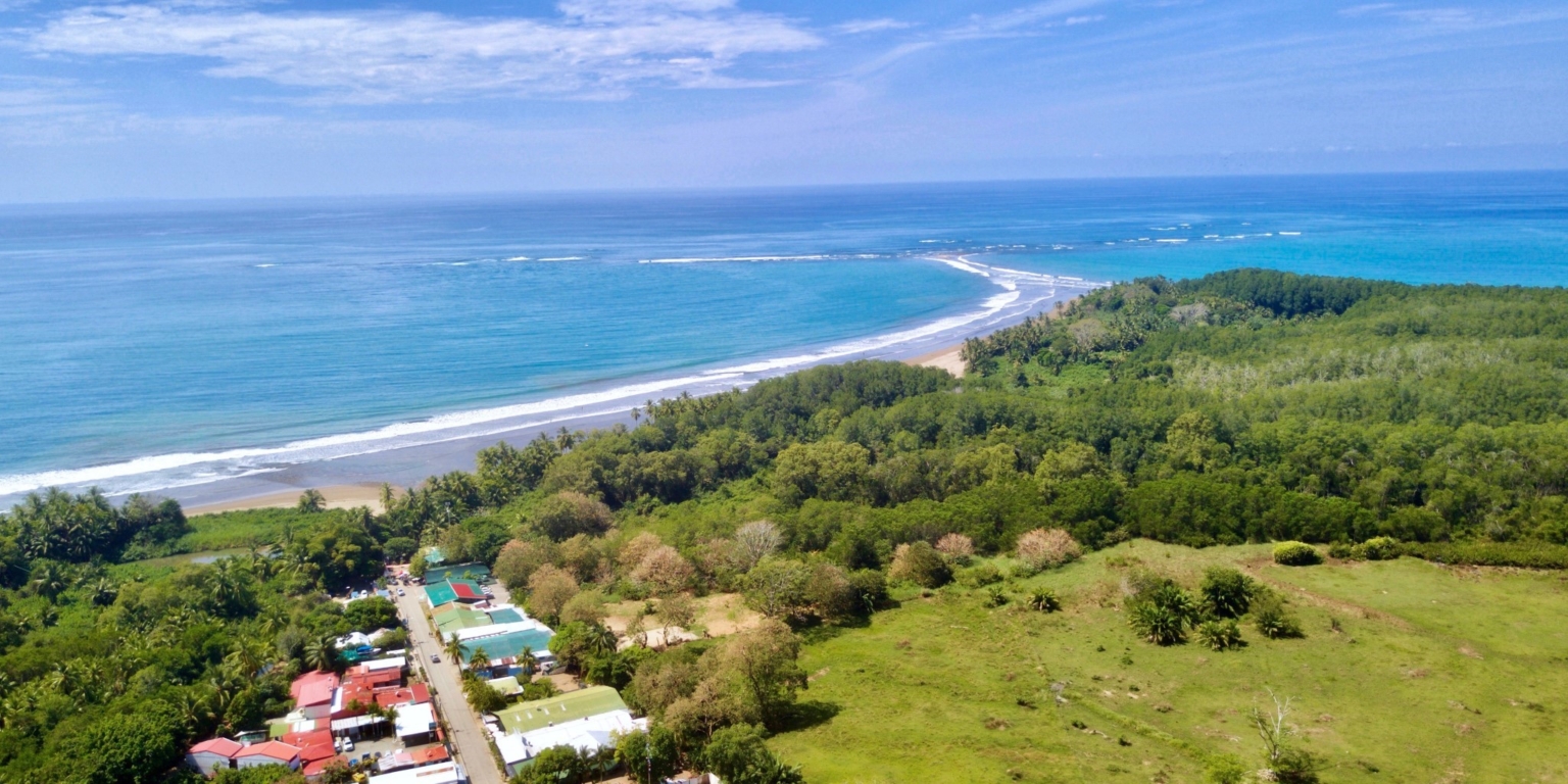 Newly Renovated 2-Bedroom Home, Plus Another Fixer Upper Home for Renovation to Make 4 Bedrooms Total in Walk-to-Beach Location in Uvita Newly Renovated 2-Bedroom Home, Plus Another Fixer Upper Home for Renovation to Make 4 Bedrooms Total in Walk-to-Beach Location in Uvita