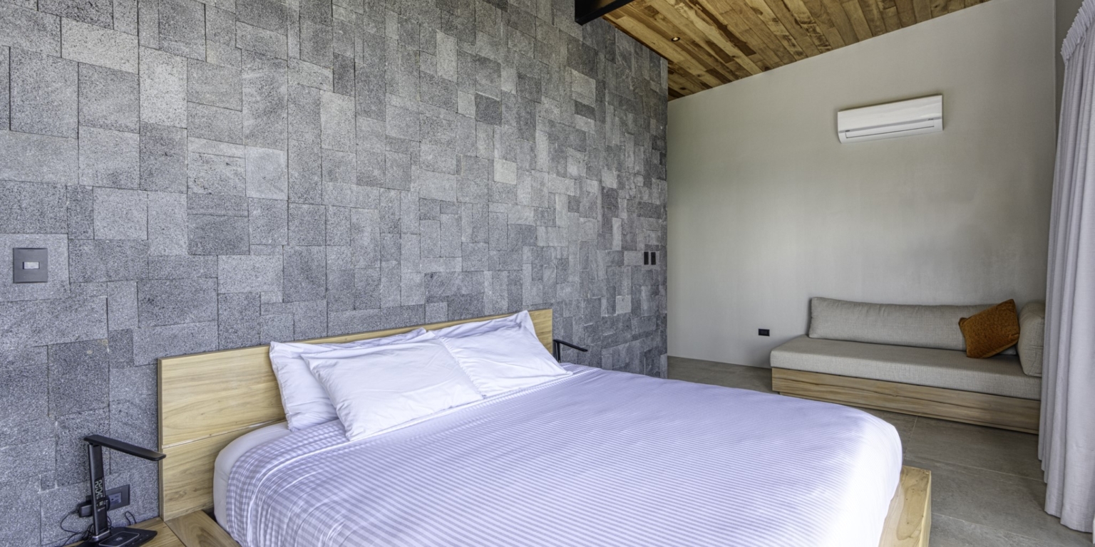 Beautiful Retreat 5-Bedroom Villa Above Playa Hermosa in Uvita Costa Rica