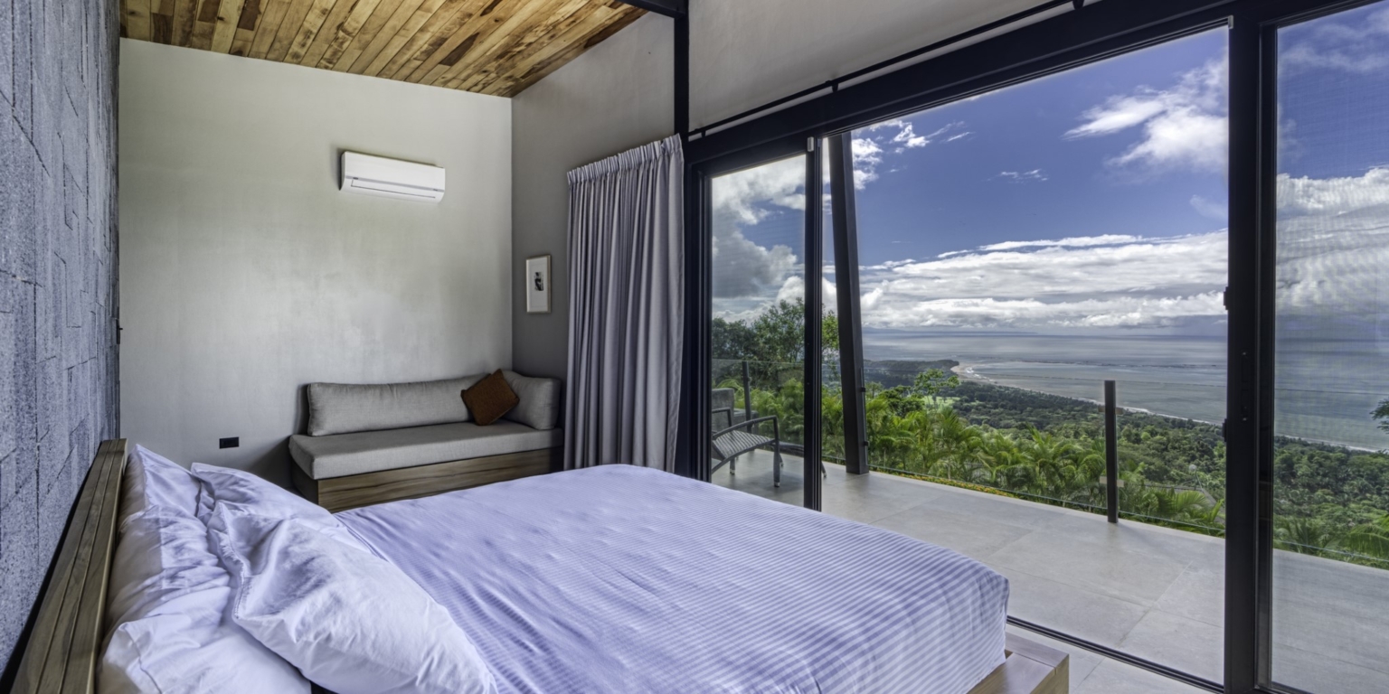 Beautiful Retreat 5-Bedroom Villa Above Playa Hermosa in Uvita Costa Rica