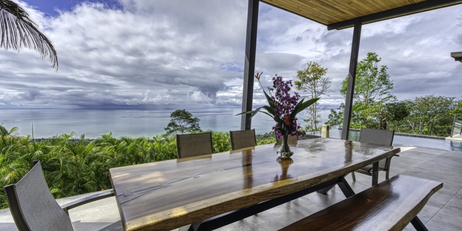 Beautiful Retreat 5-Bedroom Villa Above Playa Hermosa in Uvita Costa Rica