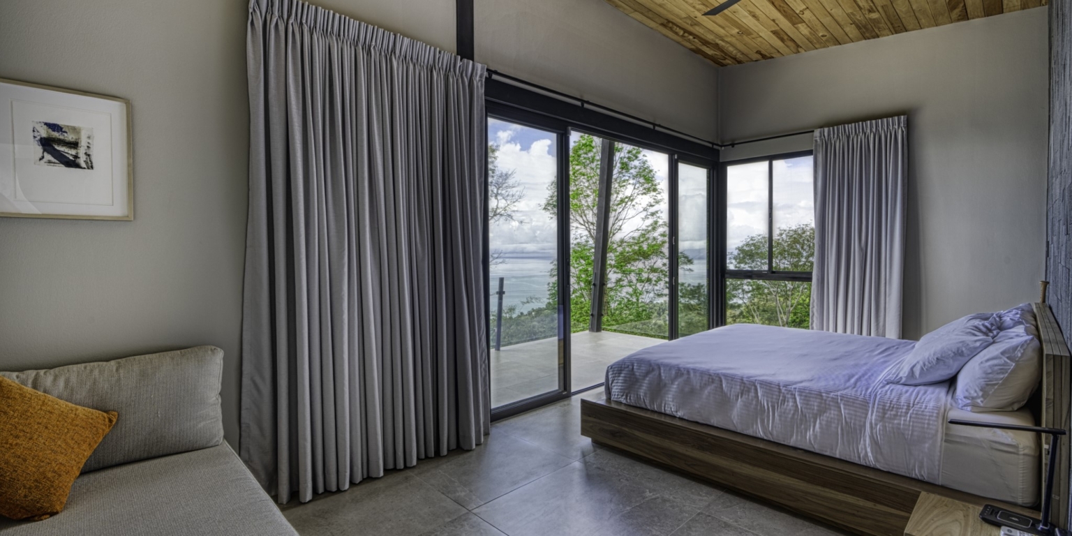 Beautiful Retreat 5-Bedroom Villa Above Playa Hermosa in Uvita Costa Rica