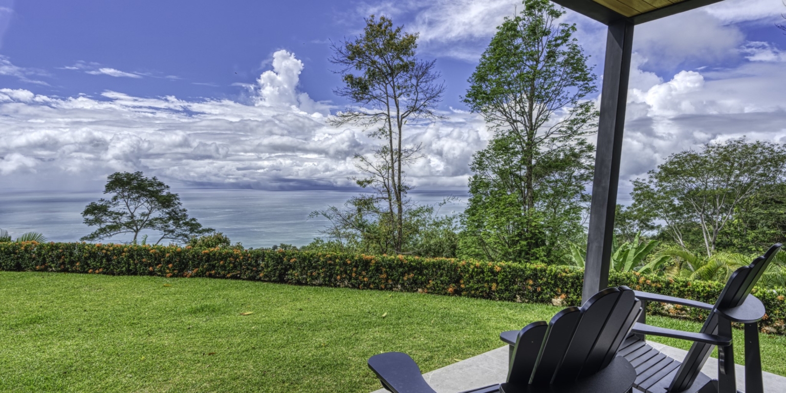 Beautiful Retreat 5-Bedroom Villa Above Playa Hermosa in Uvita Costa Rica