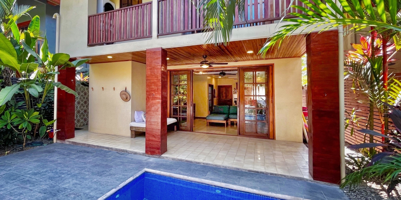 Easy Walk-to-Beach 3-Bedroom Villa just 2 Minutes Walk to Dominical Beach Costa Rica Easy Walk-to-Beach 3-Bedroom Villa just 2 Minutes Walk to Dominical Beach Costa Rica