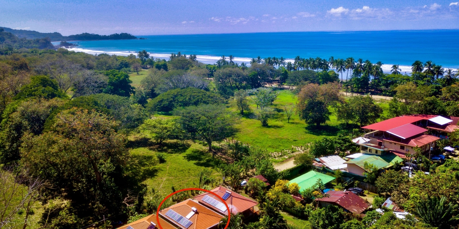 Easy Walk-to-Beach 3-Bedroom Villa just 2 Minutes Walk to Dominical Beach Costa Rica Easy Walk-to-Beach 3-Bedroom Villa just 2 Minutes Walk to Dominical Beach Costa Rica