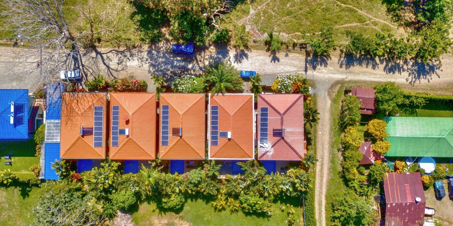 Easy Walk-to-Beach 3-Bedroom Villa just 2 Minutes Walk to Dominical Beach Costa Rica Easy Walk-to-Beach 3-Bedroom Villa just 2 Minutes Walk to Dominical Beach Costa Rica