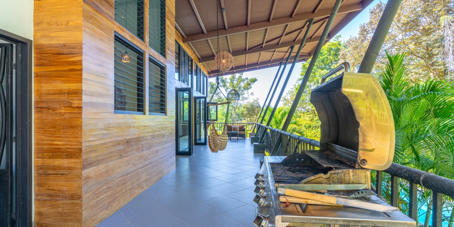Centally-Located Newer 3-Bedroom home with Pool in Uvita Costa Rica Centally-Located Newer 3-Bedroom home with Pool in Uvita Costa Rica