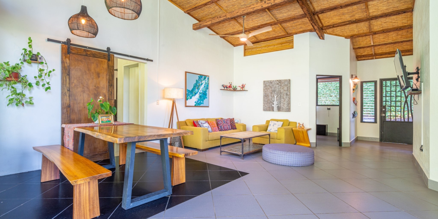 Centally-Located Newer 3-Bedroom home with Pool in Uvita Costa Rica Centally-Located Newer 3-Bedroom home with Pool in Uvita Costa Rica