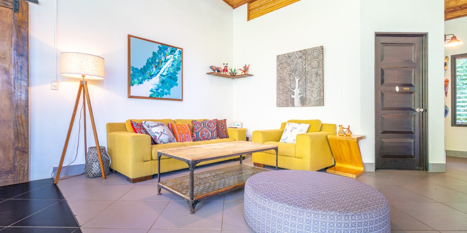 Centally-Located Newer 3-Bedroom home with Pool in Uvita Costa Rica Centally-Located Newer 3-Bedroom home with Pool in Uvita Costa Rica