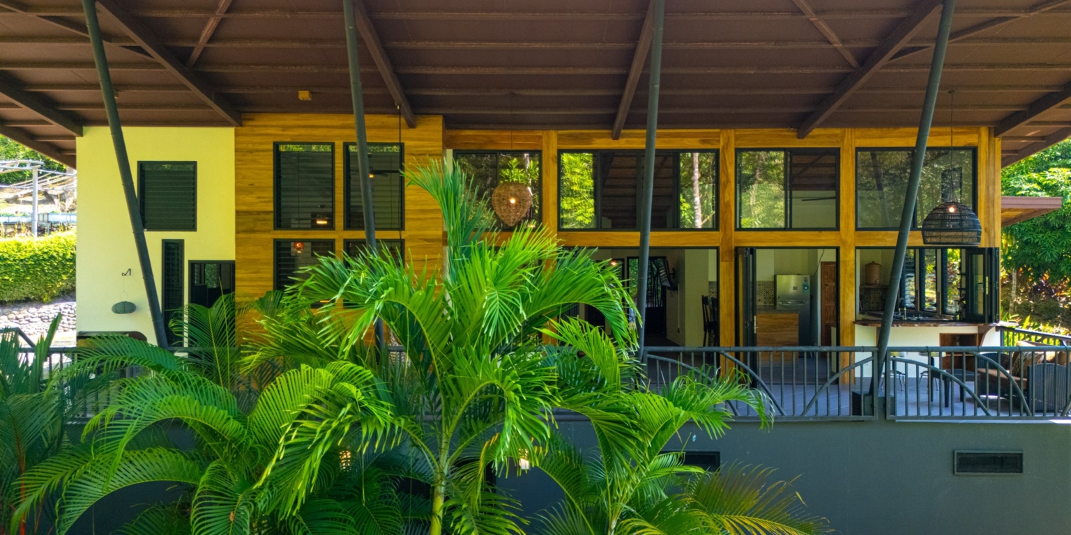 Centally-Located Newer 3-Bedroom home with Pool in Uvita Costa Rica Centally-Located Newer 3-Bedroom home with Pool in Uvita Costa Rica