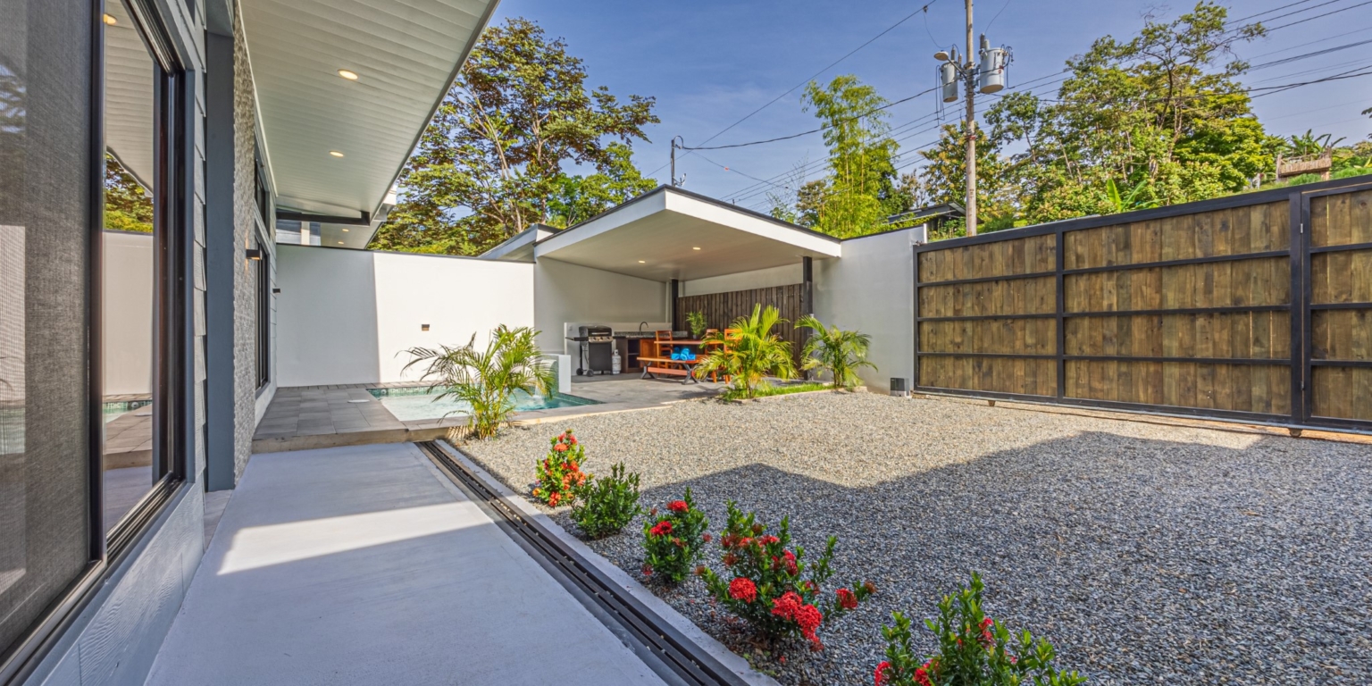Centally-Located Newer 3-Bedroom home with Pool in Uvita Costa Rica