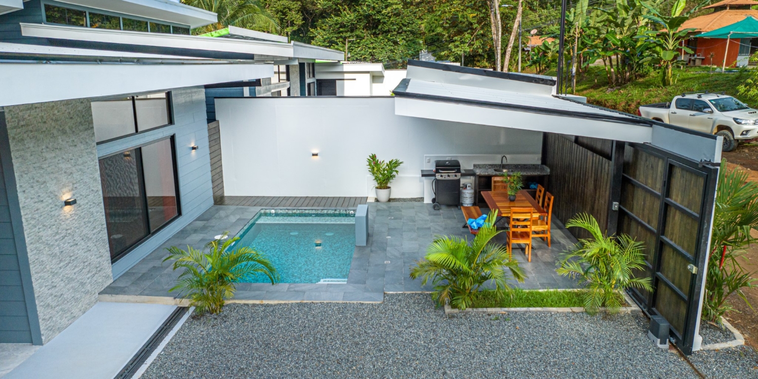 Centally-Located Newer 3-Bedroom home with Pool in Uvita Costa Rica