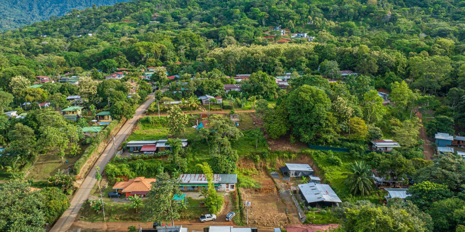 Centally-Located Newer 3-Bedroom home with Pool in Uvita Costa Rica