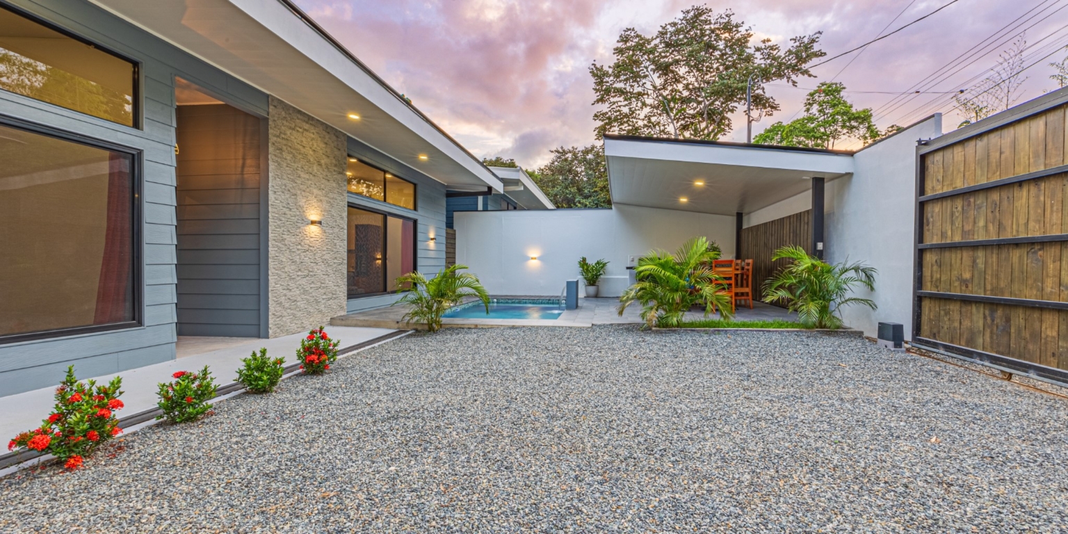 Centally-Located Newer 3-Bedroom home with Pool in Uvita Costa Rica