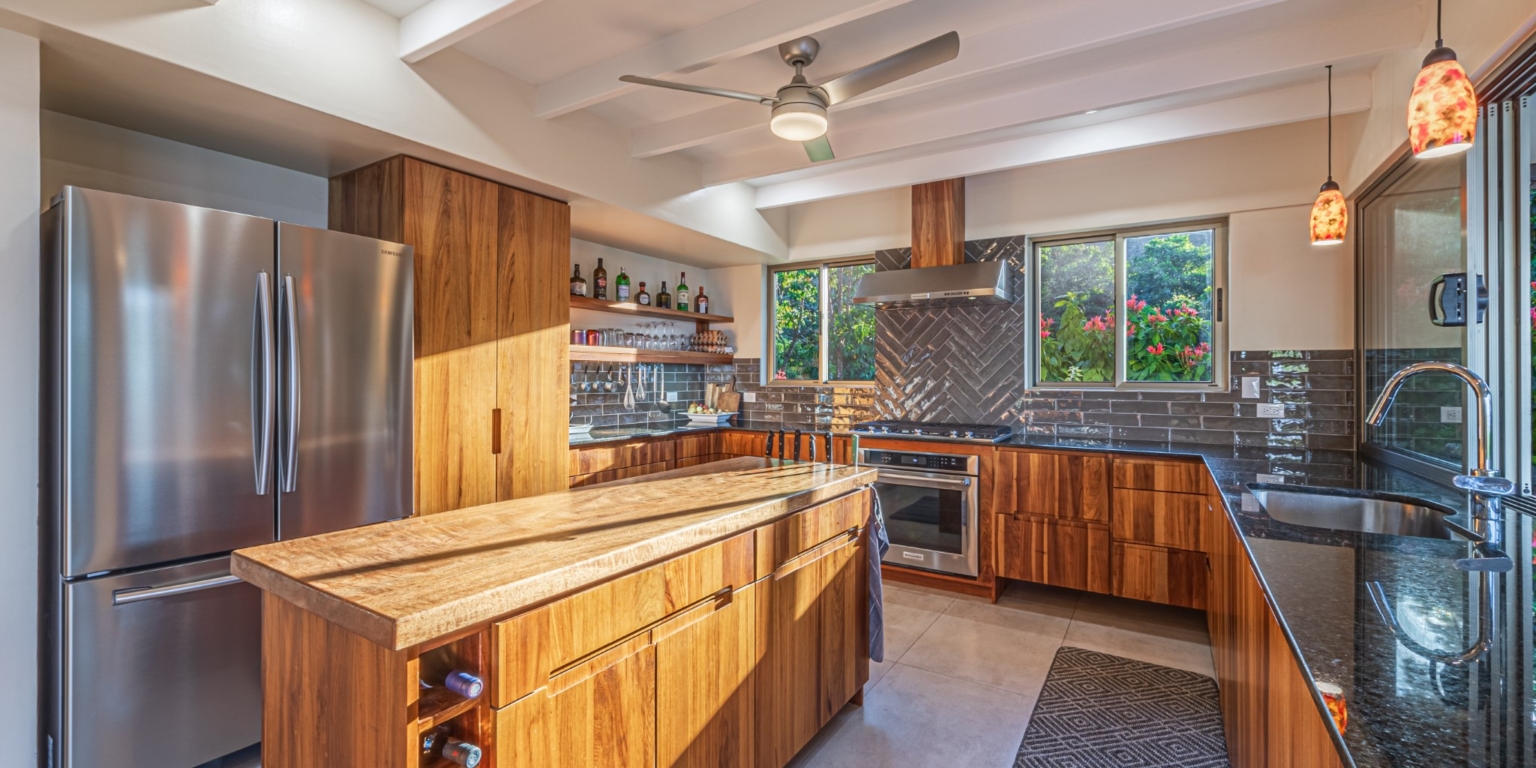 Jaw-Dropping Sunset Ocean View 2-Bedroom Home with Easy Access in Ojochal Costa Rica Jaw-Dropping Sunset Ocean View 2-Bedroom Home with Easy Access in Ojochal Costa Rica