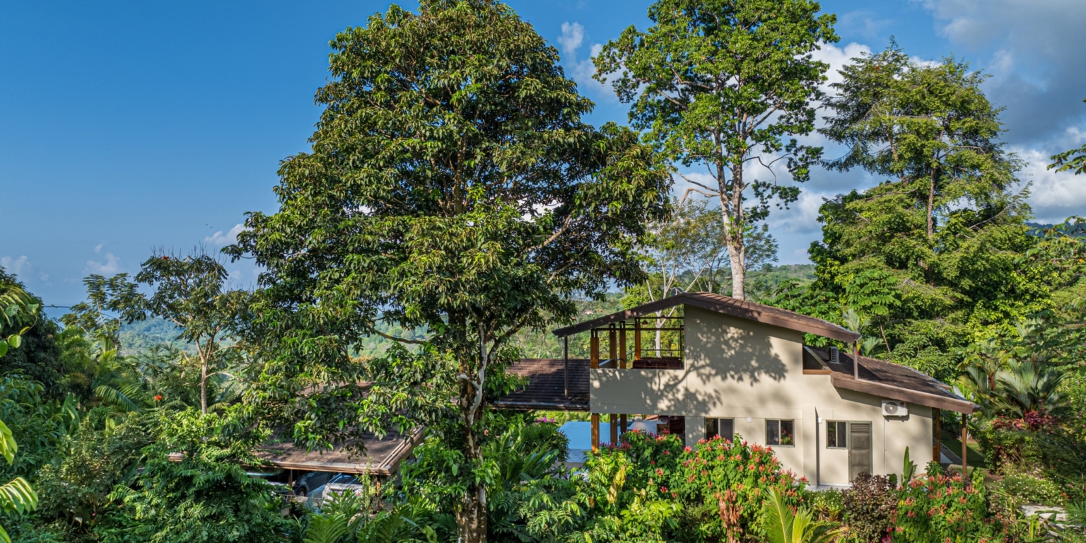 Jaw-Dropping Sunset Ocean View 2-Bedroom Home with Easy Access in Ojochal Costa Rica Jaw-Dropping Sunset Ocean View 2-Bedroom Home with Easy Access in Ojochal Costa Rica