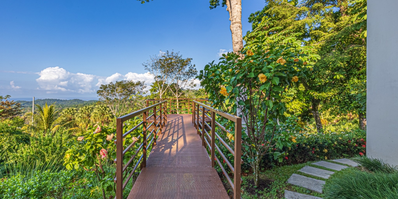 Jaw-Dropping Sunset Ocean View 2-Bedroom Home with Easy Access in Ojochal Costa Rica Jaw-Dropping Sunset Ocean View 2-Bedroom Home with Easy Access in Ojochal Costa Rica