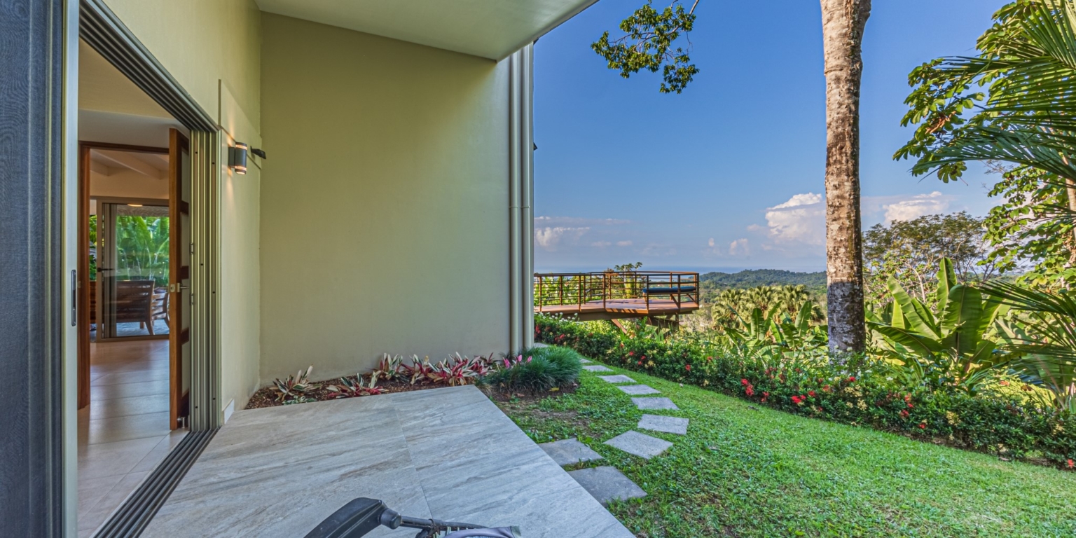 Jaw-Dropping Sunset Ocean View 2-Bedroom Home with Easy Access in Ojochal Costa Rica Jaw-Dropping Sunset Ocean View 2-Bedroom Home with Easy Access in Ojochal Costa Rica