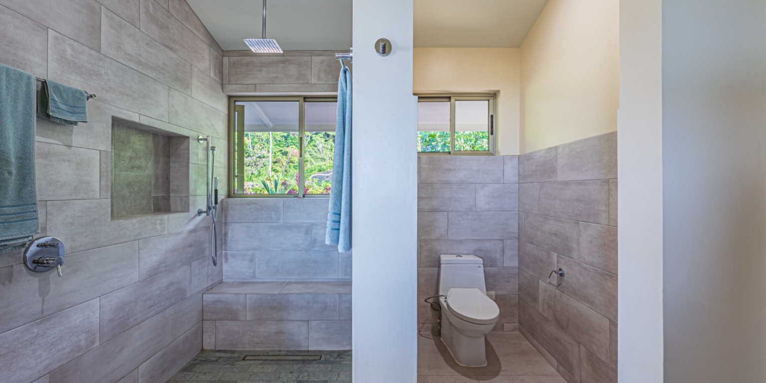 Jaw-Dropping Sunset Ocean View 2-Bedroom Home with Easy Access in Ojochal Costa Rica Jaw-Dropping Sunset Ocean View 2-Bedroom Home with Easy Access in Ojochal Costa Rica