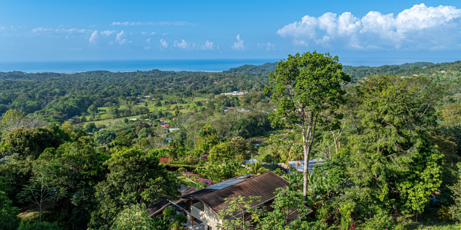 Jaw-Dropping Sunset Ocean View 2-Bedroom Home with Easy Access in Ojochal Costa Rica Jaw-Dropping Sunset Ocean View 2-Bedroom Home with Easy Access in Ojochal Costa Rica