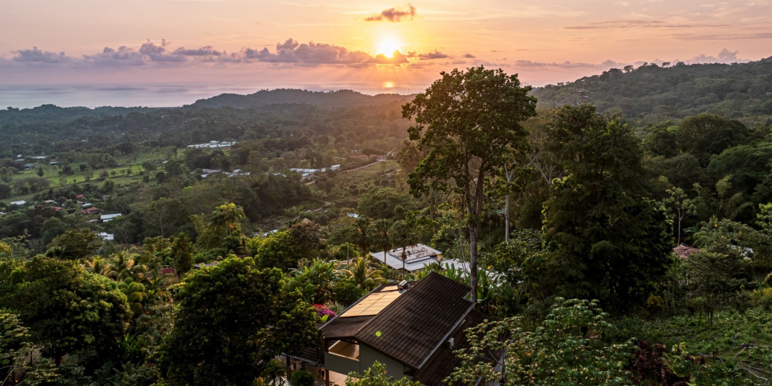 Jaw-Dropping Sunset Ocean View 2-Bedroom Home with Easy Access in Ojochal Costa Rica Jaw-Dropping Sunset Ocean View 2-Bedroom Home with Easy Access in Ojochal Costa Rica