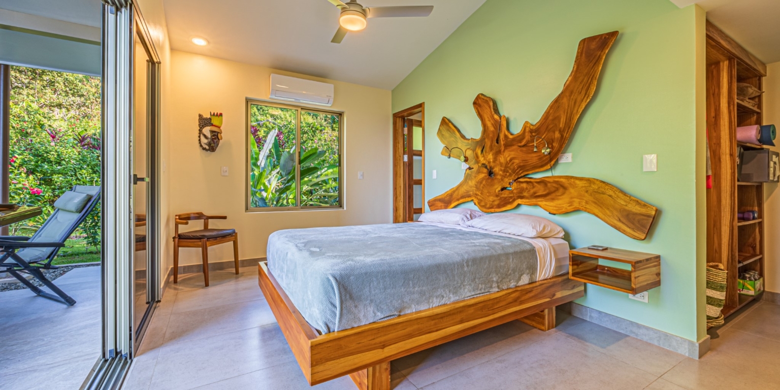 Jaw-Dropping Sunset Ocean View 2-Bedroom Home with Easy Access in Ojochal Costa Rica Jaw-Dropping Sunset Ocean View 2-Bedroom Home with Easy Access in Ojochal Costa Rica