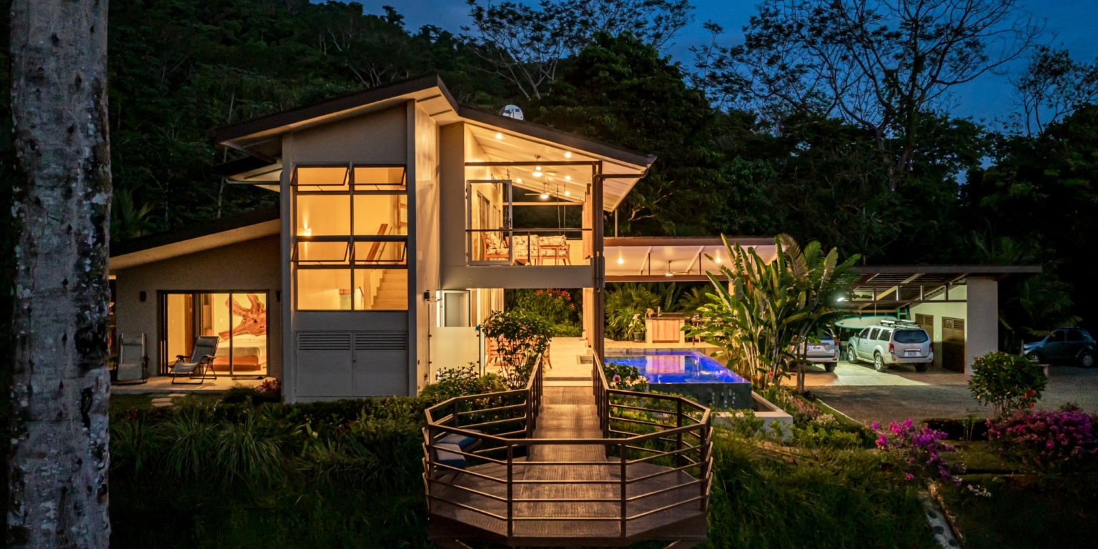 Jaw-Dropping Sunset Ocean View 2-Bedroom Home with Easy Access in Ojochal Costa Rica Jaw-Dropping Sunset Ocean View 2-Bedroom Home with Easy Access in Ojochal Costa Rica
