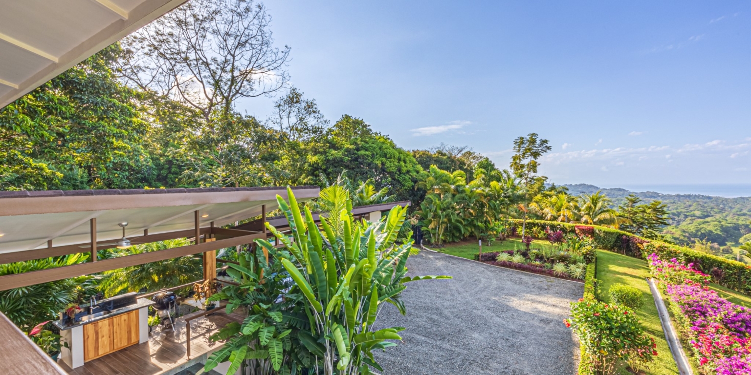 Jaw-Dropping Sunset Ocean View 2-Bedroom Home with Easy Access in Ojochal Costa Rica Jaw-Dropping Sunset Ocean View 2-Bedroom Home with Easy Access in Ojochal Costa Rica