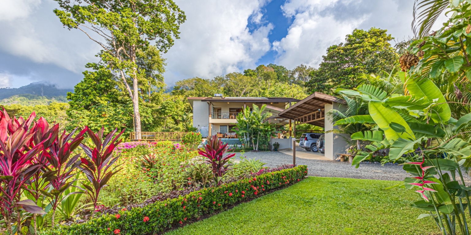 Jaw-Dropping Sunset Ocean View 2-Bedroom Home with Easy Access in Ojochal Costa Rica Jaw-Dropping Sunset Ocean View 2-Bedroom Home with Easy Access in Ojochal Costa Rica