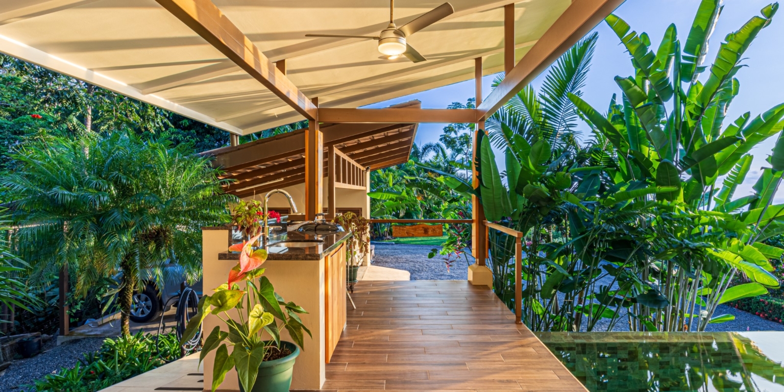 Jaw-Dropping Sunset Ocean View 2-Bedroom Home with Easy Access in Ojochal Costa Rica Jaw-Dropping Sunset Ocean View 2-Bedroom Home with Easy Access in Ojochal Costa Rica