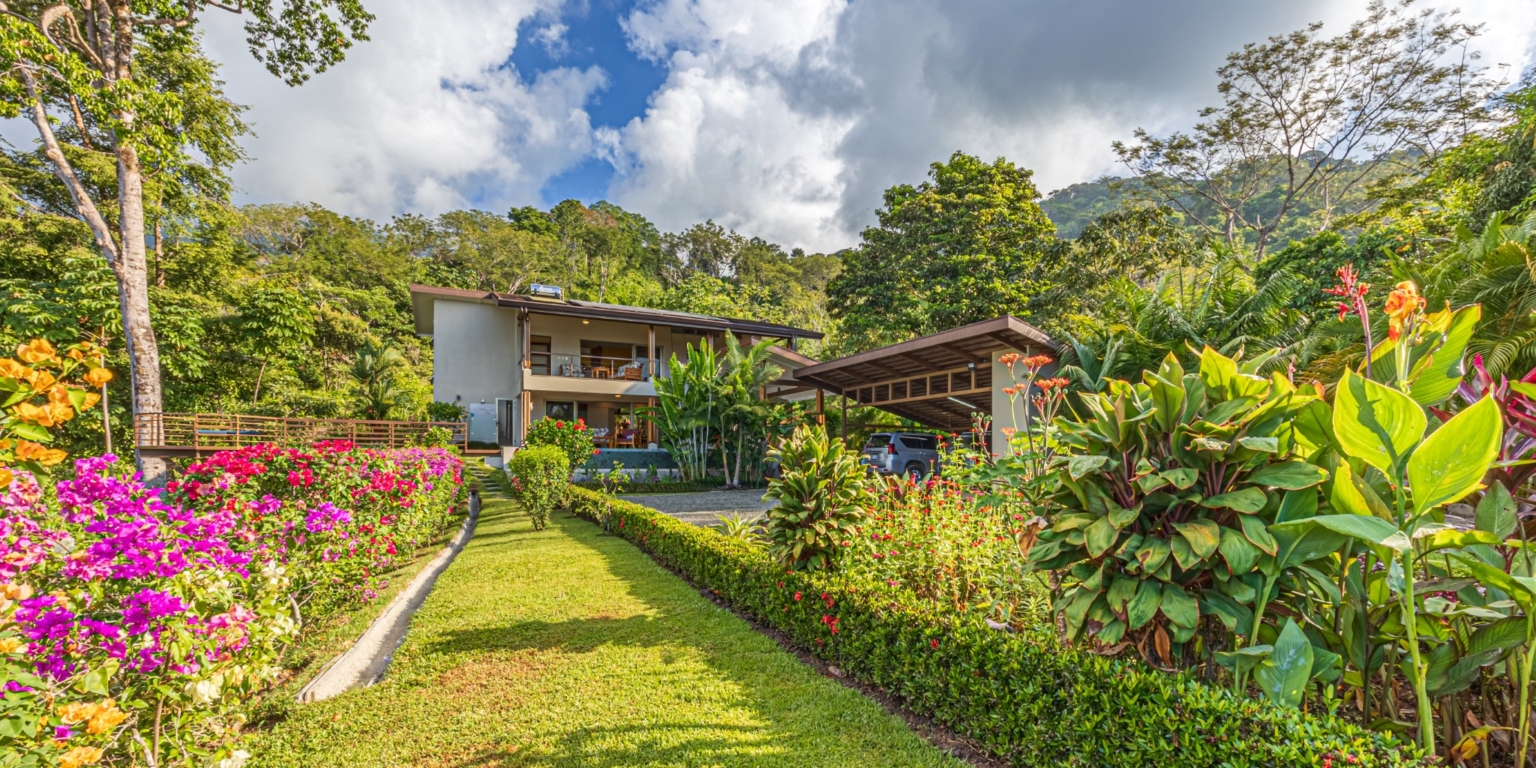 Jaw-Dropping Sunset Ocean View 2-Bedroom Home with Easy Access in Ojochal Costa Rica Jaw-Dropping Sunset Ocean View 2-Bedroom Home with Easy Access in Ojochal Costa Rica