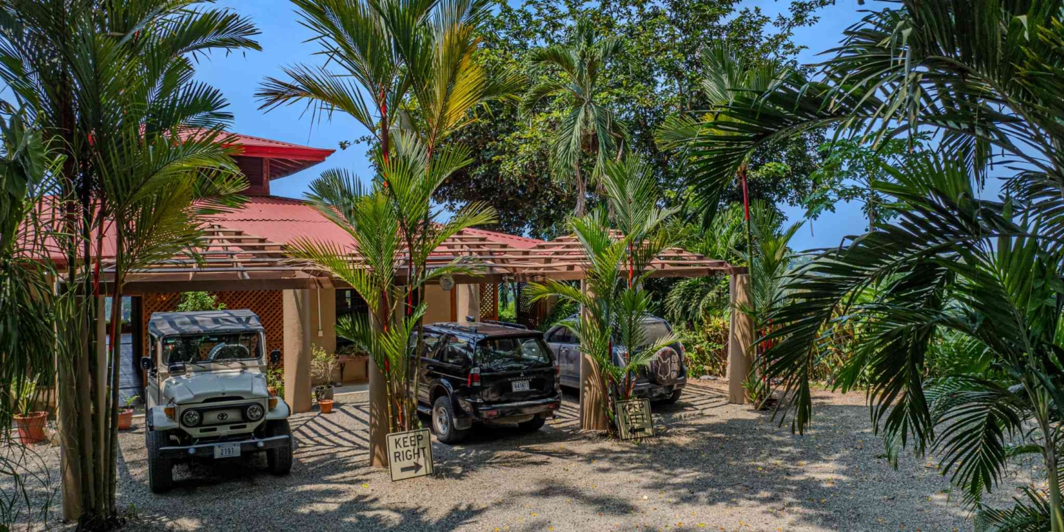 Private Family Estate with Stunning Pacific Sunset Ocean Views & 4-Bedrooms plus Cabin in Hatillo near Dominical Costa Rica