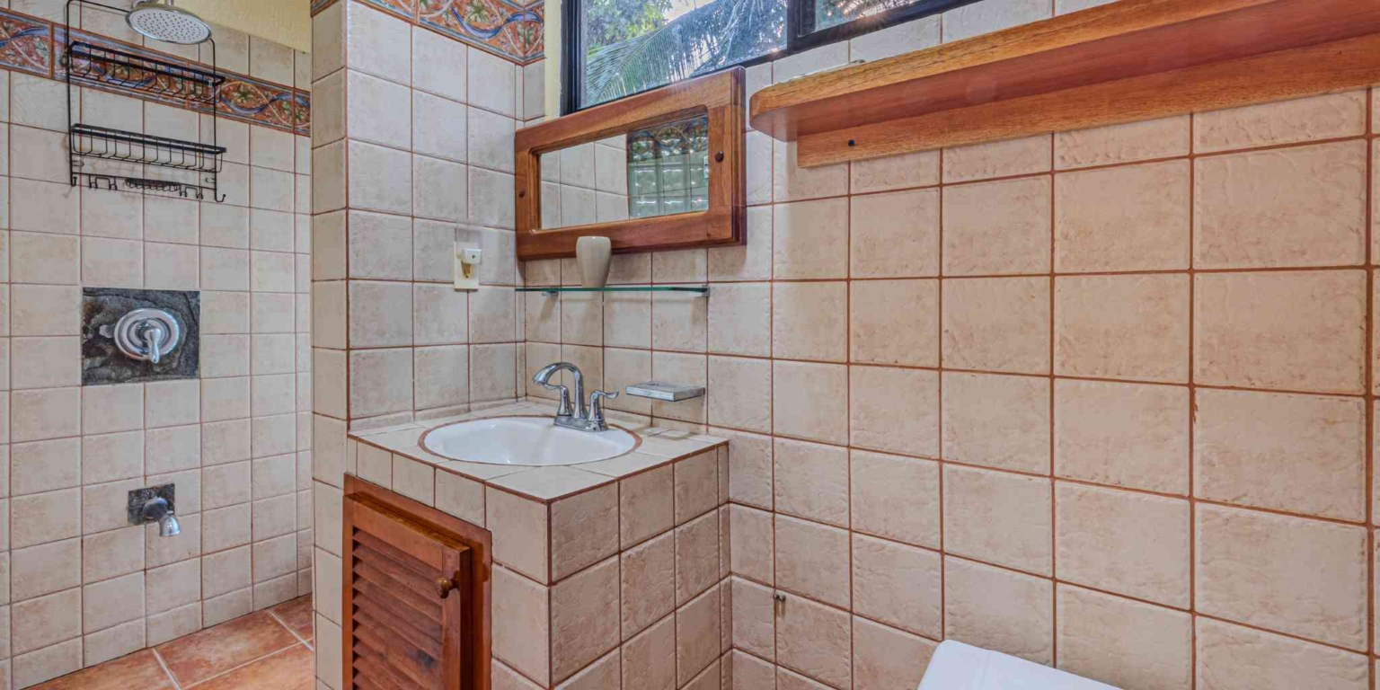 Private Family Estate with Stunning Pacific Sunset Ocean Views & 4-Bedrooms plus Cabin in Hatillo near Dominical Costa Rica