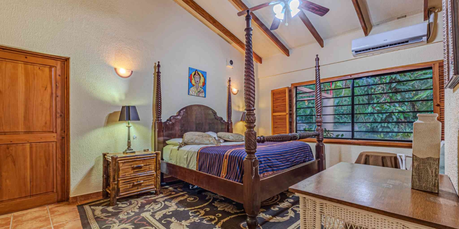 Private Family Estate with Stunning Pacific Sunset Ocean Views & 4-Bedrooms plus Cabin in Hatillo near Dominical Costa Rica