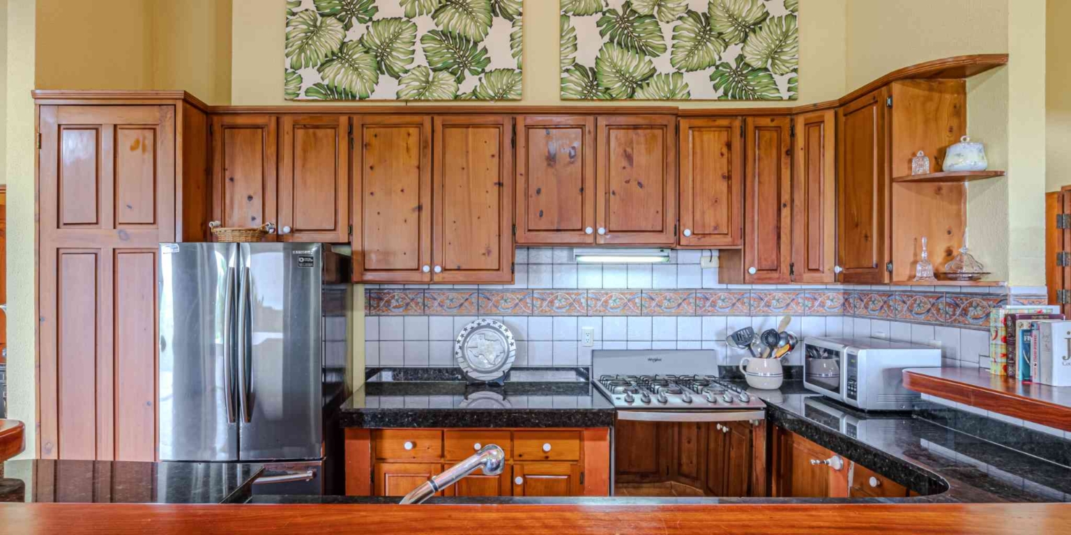 Private Family Estate with Stunning Pacific Sunset Ocean Views & 4-Bedrooms plus Cabin in Hatillo near Dominical Costa Rica