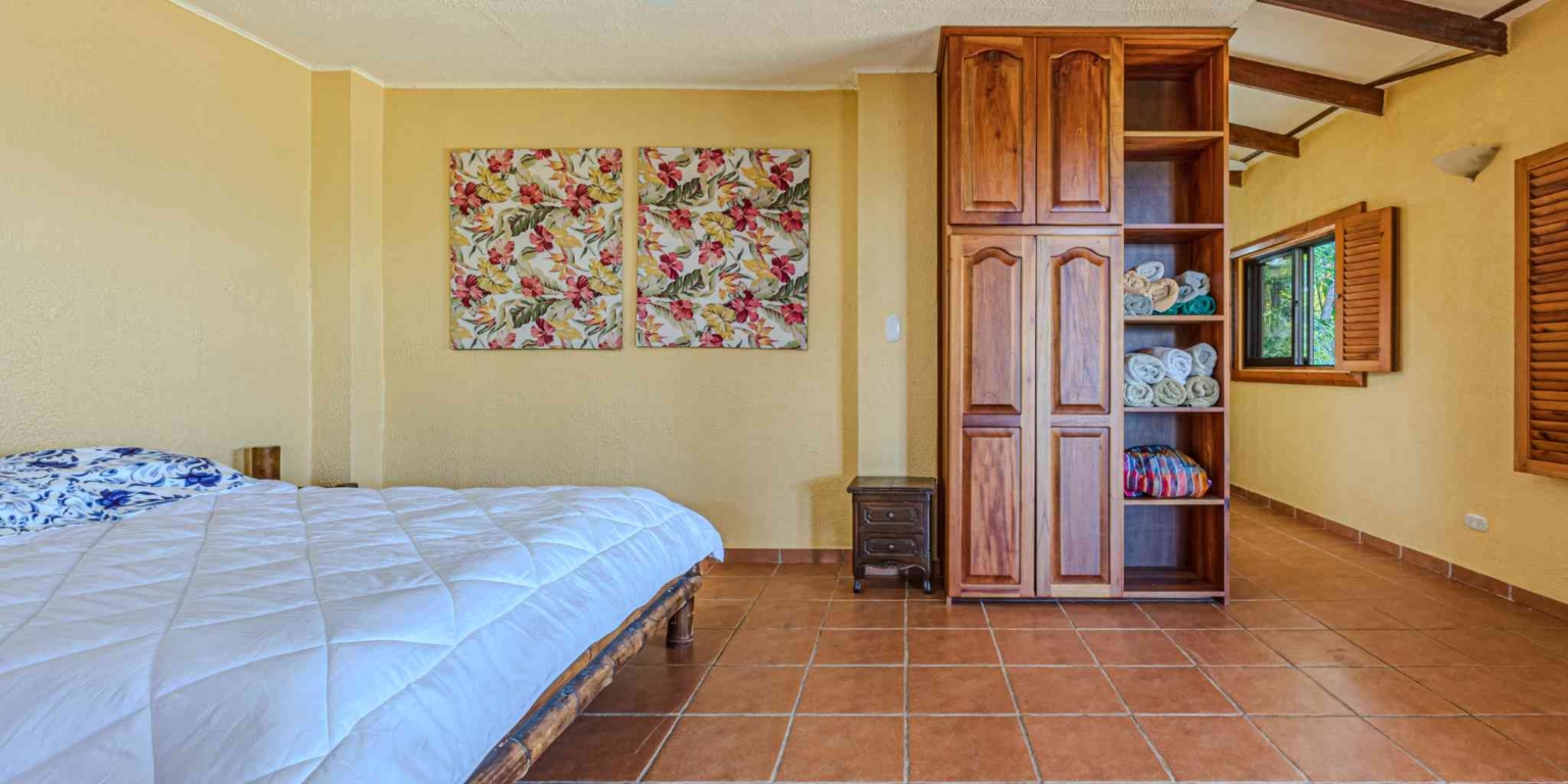Private Family Estate with Stunning Pacific Sunset Ocean Views & 4-Bedrooms plus Cabin in Hatillo near Dominical Costa Rica