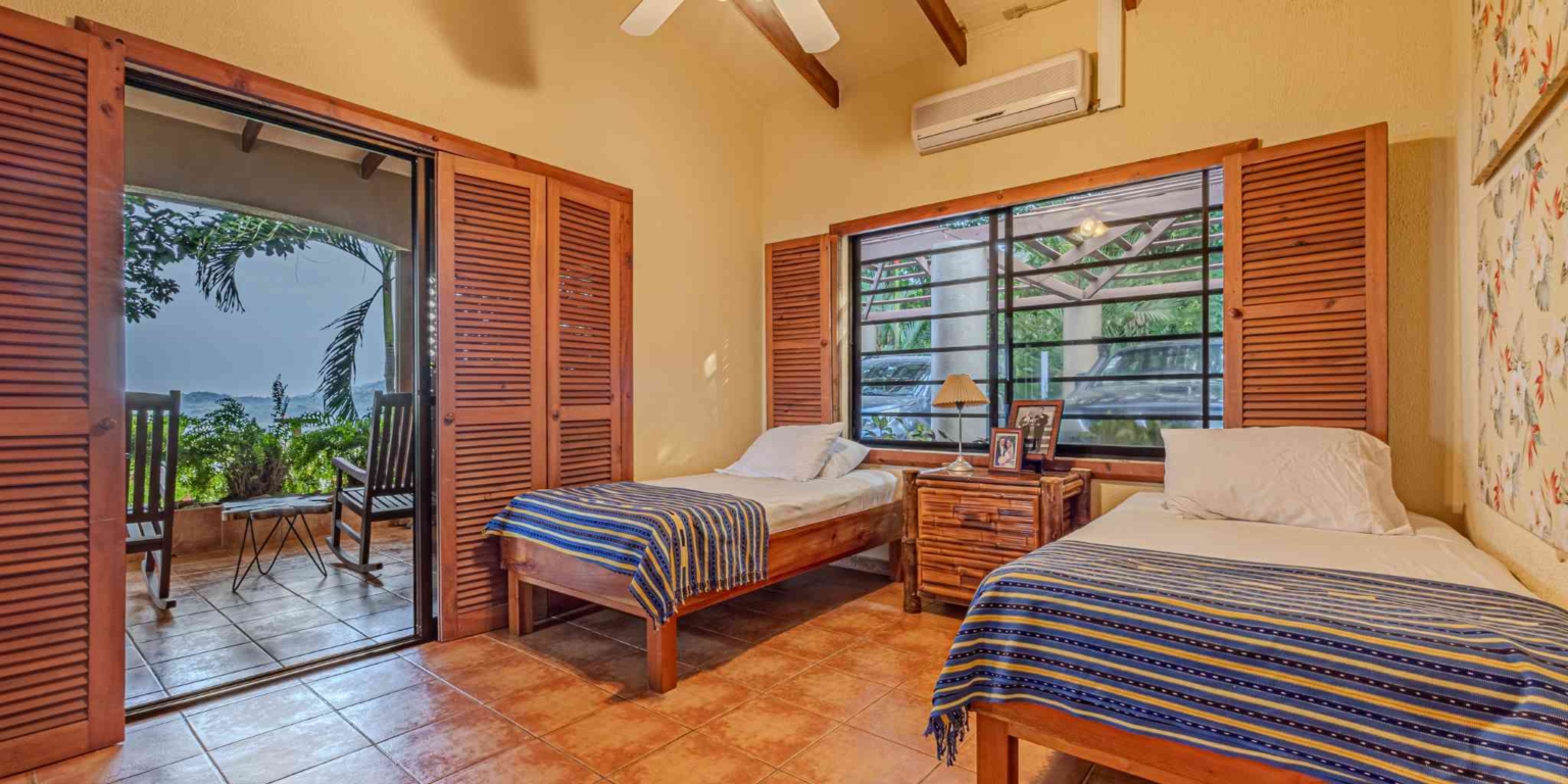 Private Family Estate with Stunning Pacific Sunset Ocean Views & 4-Bedrooms plus Cabin in Hatillo near Dominical Costa Rica