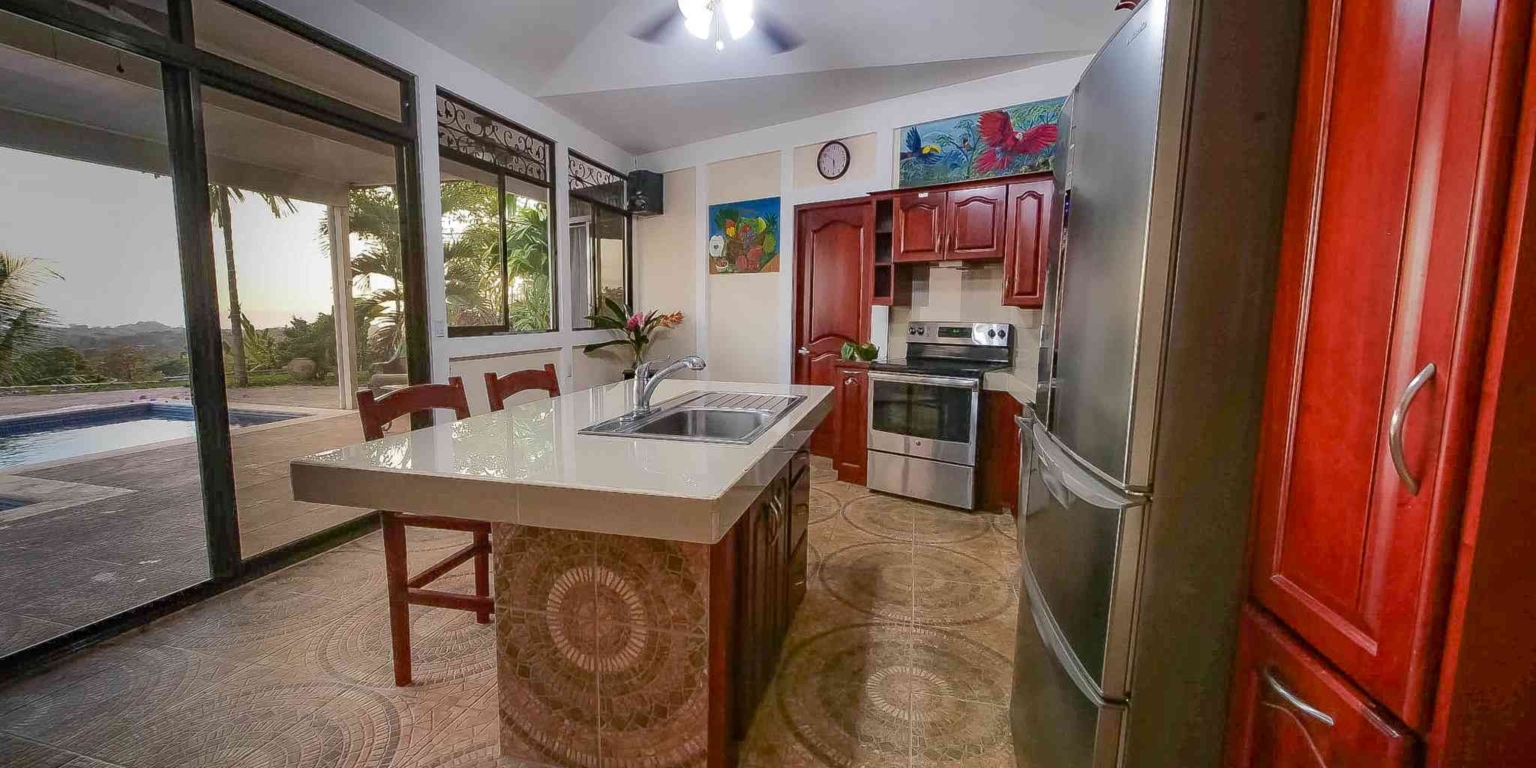 28 (10) Ocean View 3-Bedroom Home with Easy Access and Sparkling Pool in Ojochal Costa Rica