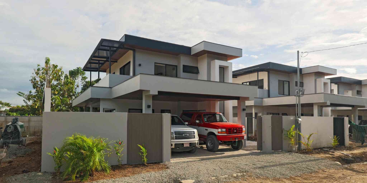 Brand New 4-Bedroom Luxury Home 300 Meter Walk-to-Beach Location 300 Meters from Whale’s Tail Beach in Bahia near Uvita Costa Rica