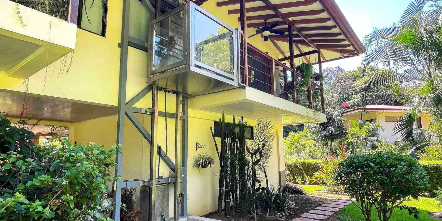 Comfortable 2-Bedroom Home in Riverside Community with Community Pool & Waterfall in Tres Rios Costa Rica